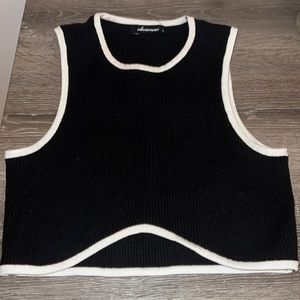 Olivaceous Black and White Crop Top